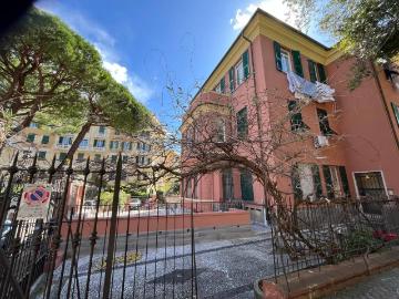 Appartamento in vendita a Genova GE