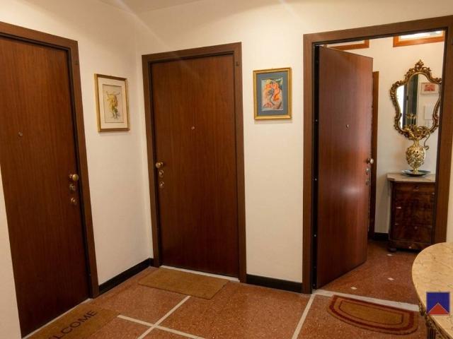 Appartamento in vendita a Genova GE