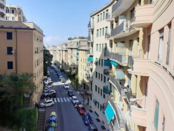 Appartamento in vendita a Genova GE