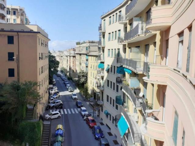 Appartamento in vendita a Genova GE