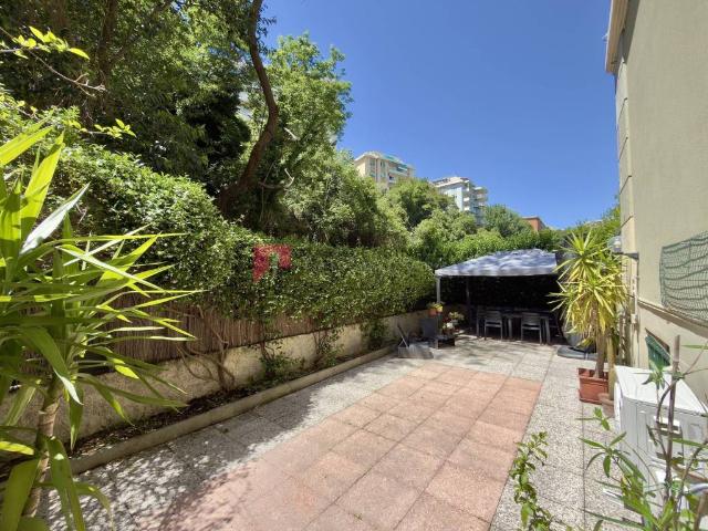 Appartamento in vendita a Genova GE
