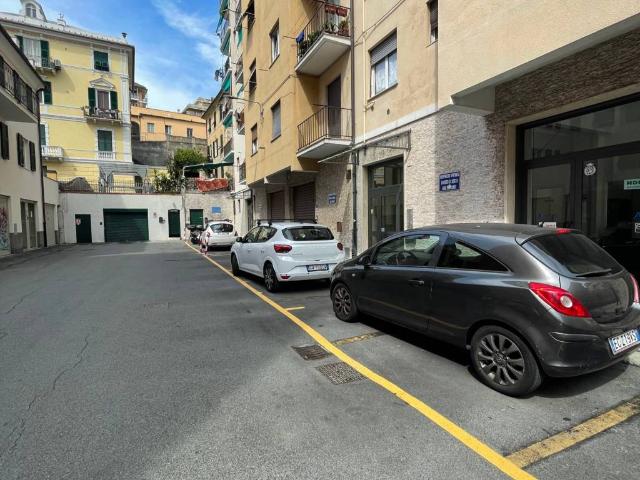 Appartamento in vendita a Genova GE