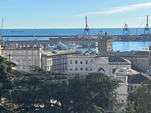 Appartamento in vendita a Genova GE