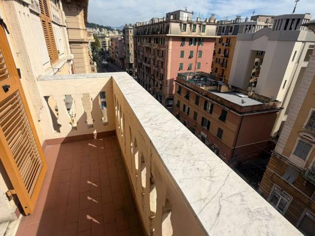 Appartamento in vendita a Genova GE