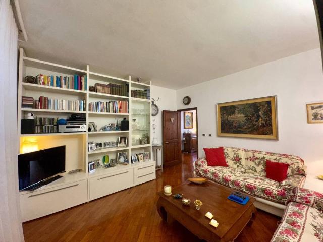 Appartamento in vendita a Genova GE