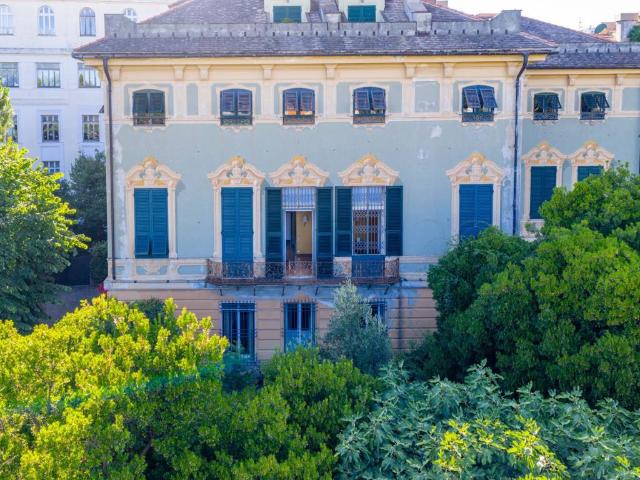 Appartamento in vendita a Genova GE