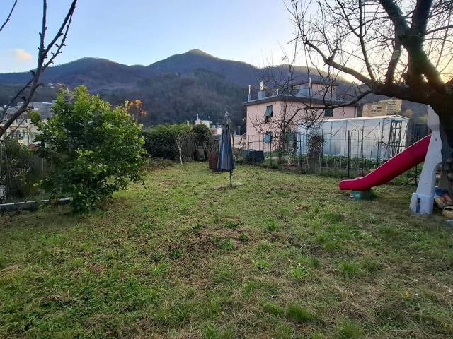 Appartamento in vendita a Genova, Molassana