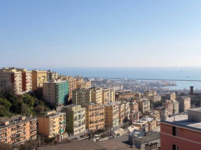 Appartamento in vendita a Genova, Oregina