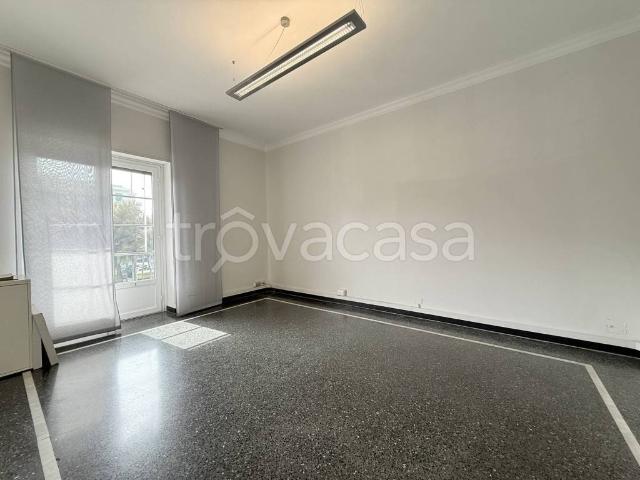 Appartamento in affitto a Genova piazza Leonardo Da Vinci, Albaro