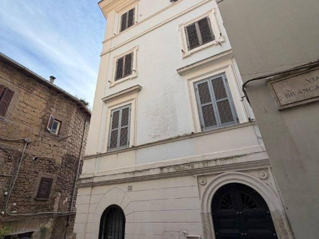 Appartamento in vendita a Genazzano RM