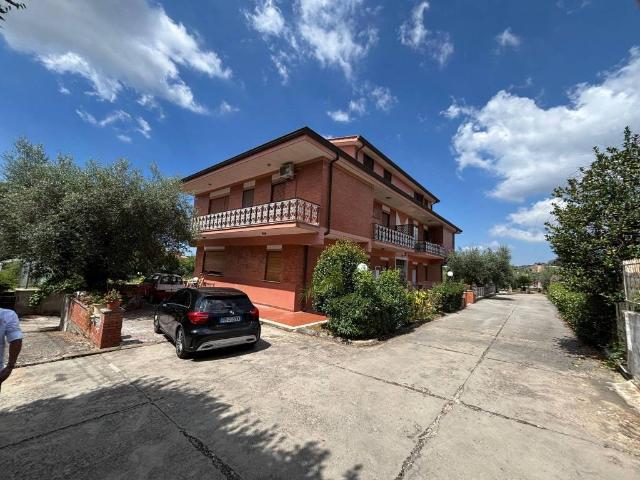 Appartamento in vendita a Genzano di Roma RM