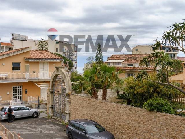 Appartamento in vendita a Giardini Naxos ME