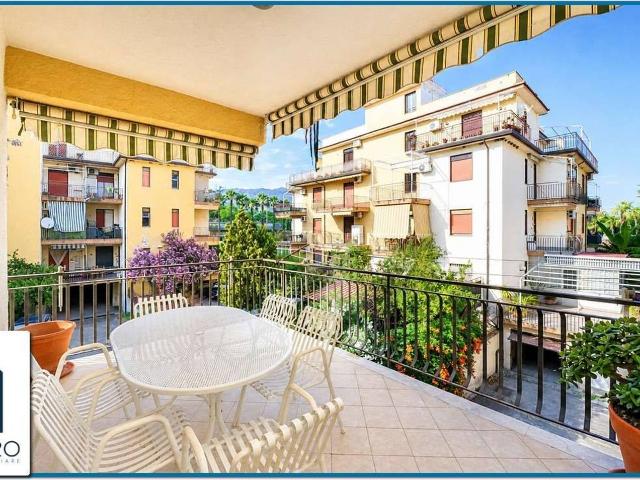 Appartamento in vendita a Giardini Naxos