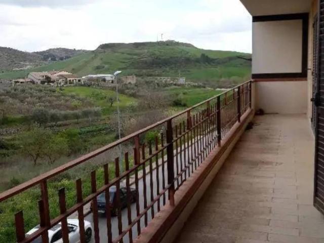 Appartamento in vendita a Giarratana RG