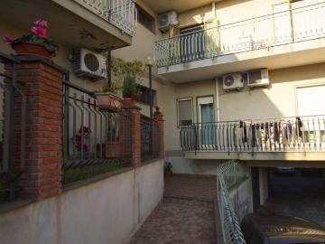 Appartamento in vendita a Giarre CT