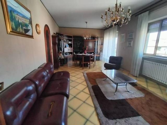Appartamento in vendita a Giarre CT