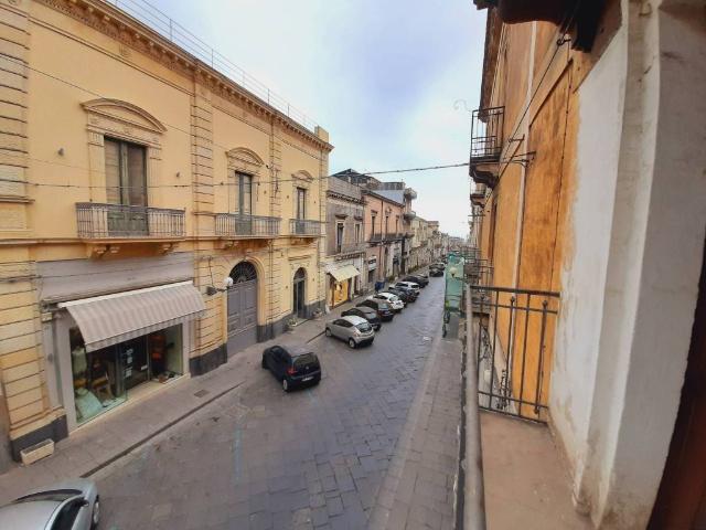 Appartamento in vendita a Giarre CT