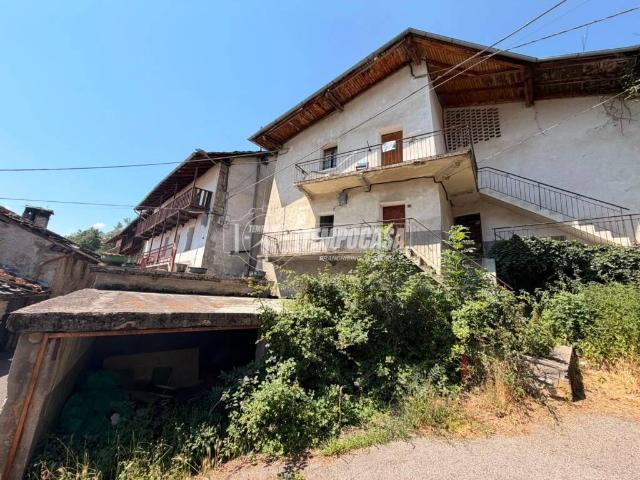Casa indipendente in vendita a Gignod AO