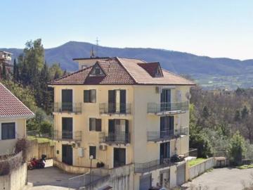 Appartamento in vendita a Giffoni Sei Casali SA