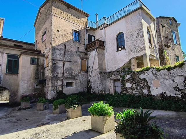 Appartamento in vendita a Giffoni Valle Piana SA