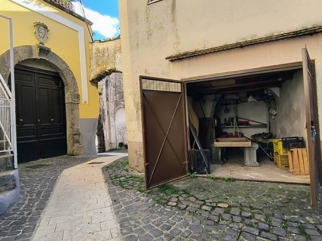 Appartamento in vendita a Giffoni Valle Piana SA