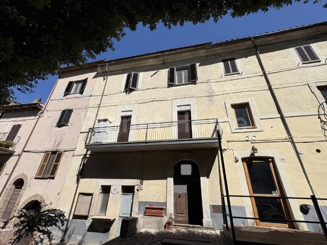 Appartamento in vendita a Giove TR