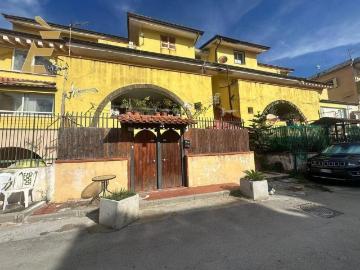 Appartamento in vendita a Giugliano in Campania NA