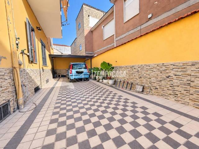 Appartamento in vendita a Giugliano in Campania NA