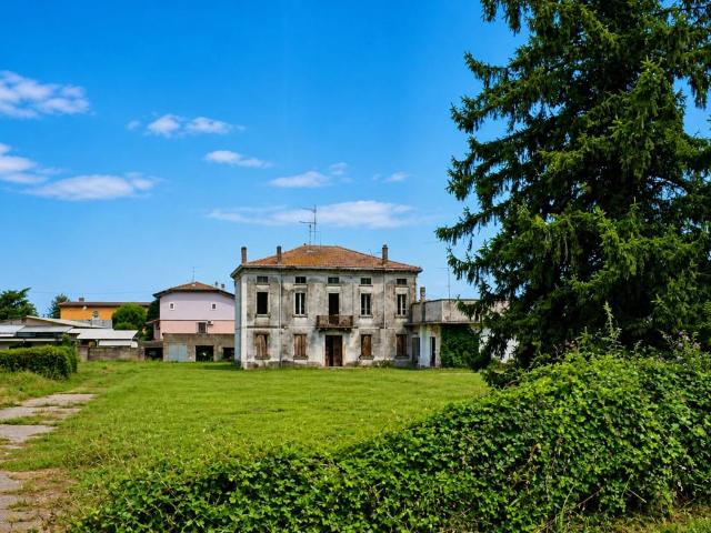 Appartamento in vendita a Goito MN