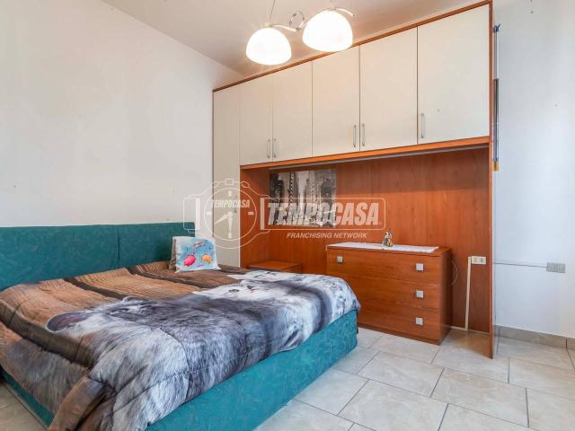 Appartamento in vendita a Gorla Minore