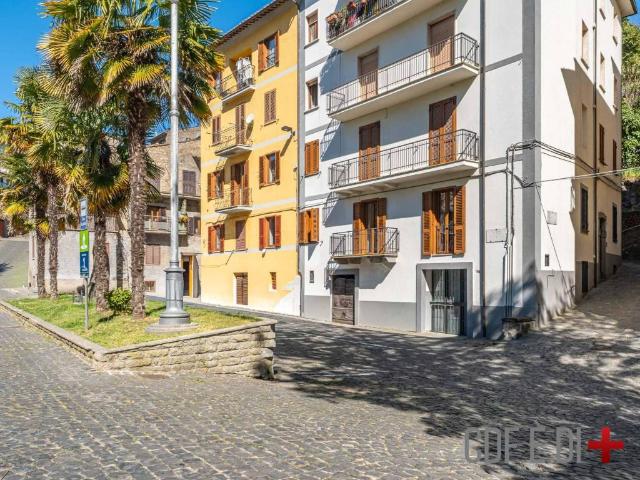 Appartamento in vendita a Gradoli VT