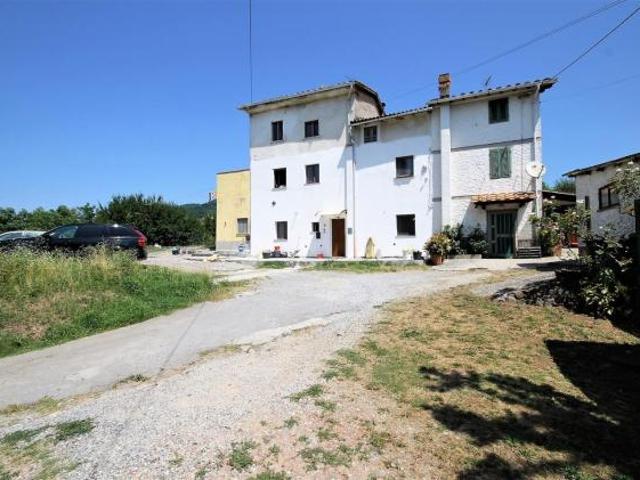 Appartamento in vendita a Gragnano Capannori 140 mq Rif: 1151599