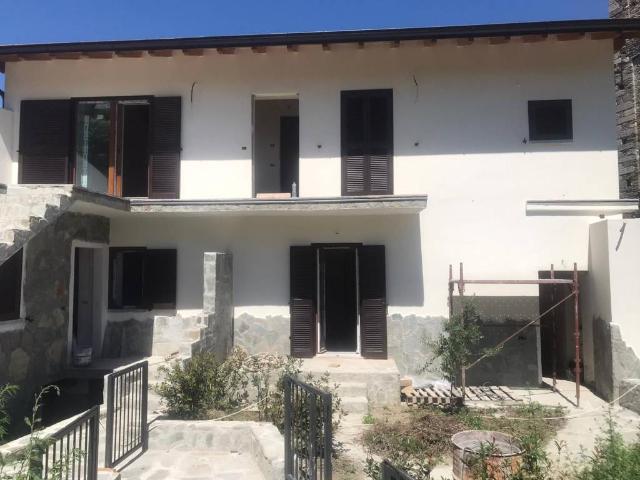 Appartamento in vendita a Gravedona ed Uniti CO