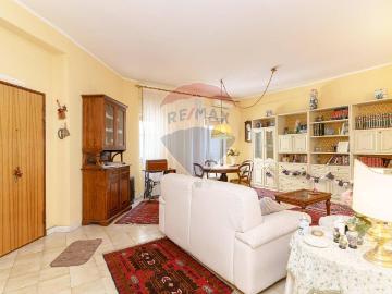 Appartamento in vendita a Gravina Di Catania