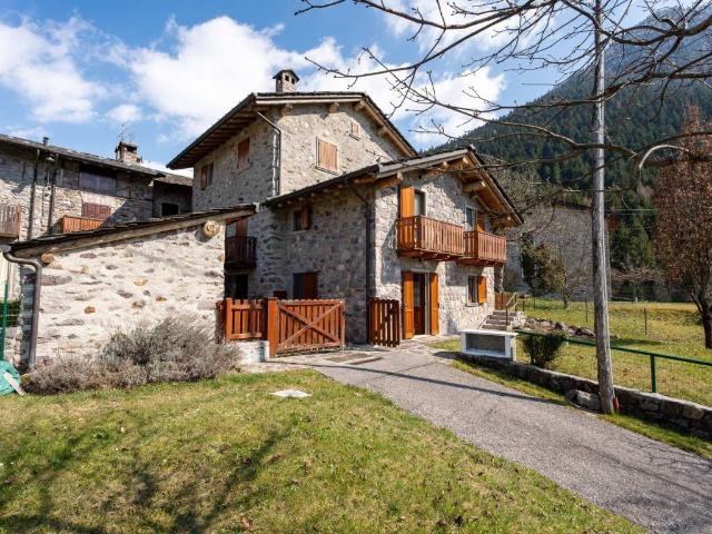 Villetta a schiera in vendita a Gromo BG