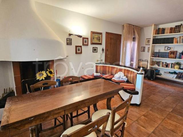 Appartamento in vendita a Grosseto via Adamello, 12, Regioni