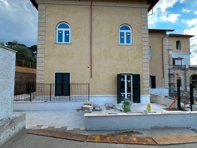 Appartamento in vendita a Grottaferrata RM