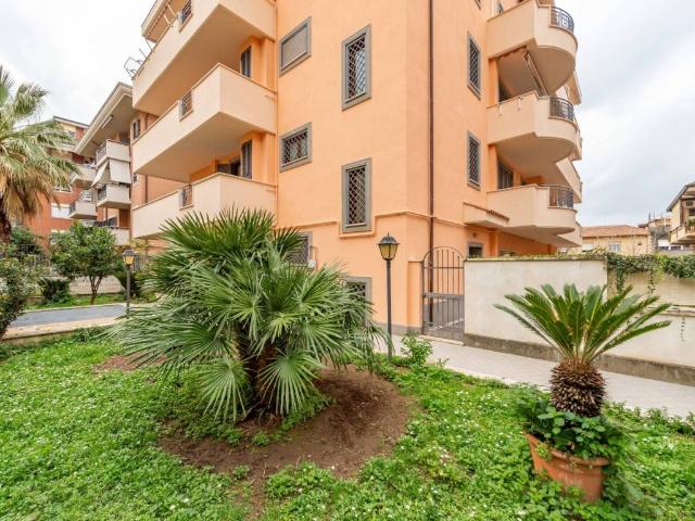 Appartamento in vendita a Grottaferrata RM