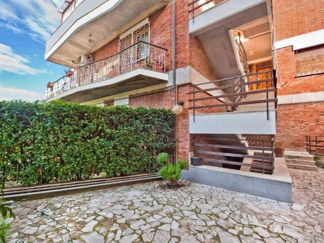 Appartamento in vendita a Grottaferrata RM
