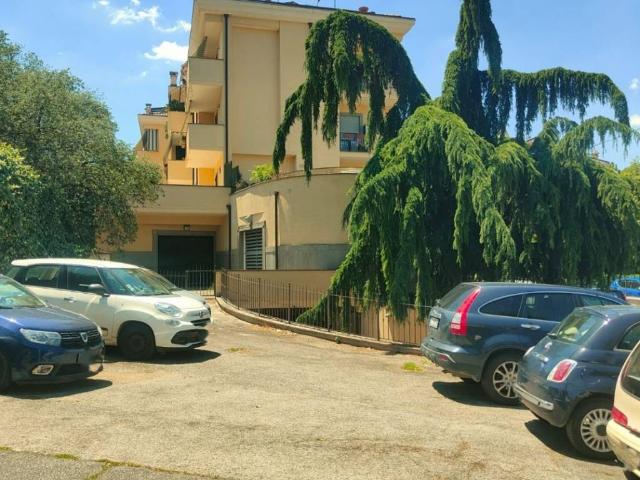 Appartamento in vendita a Grottaferrata RM