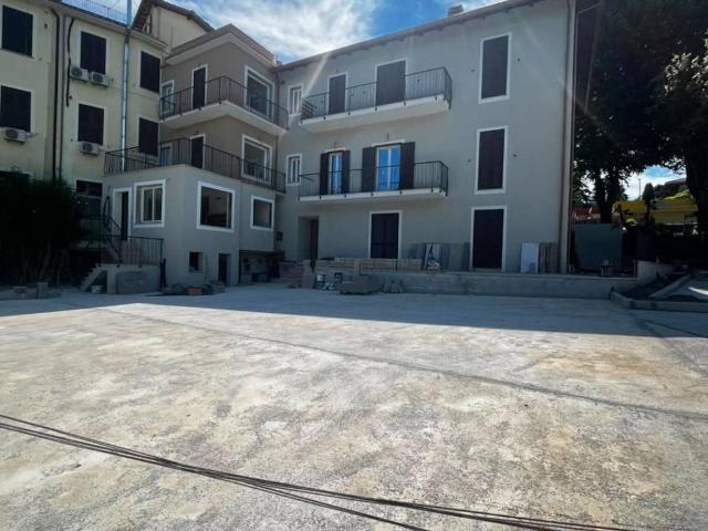 Appartamento in vendita a Grottaferrata RM