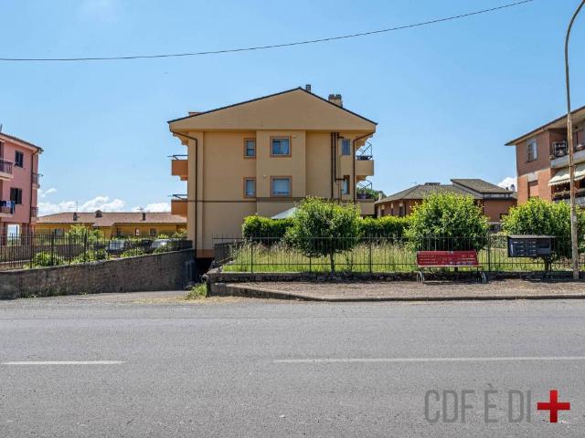 Appartamento in vendita a Grotte di Castro VT