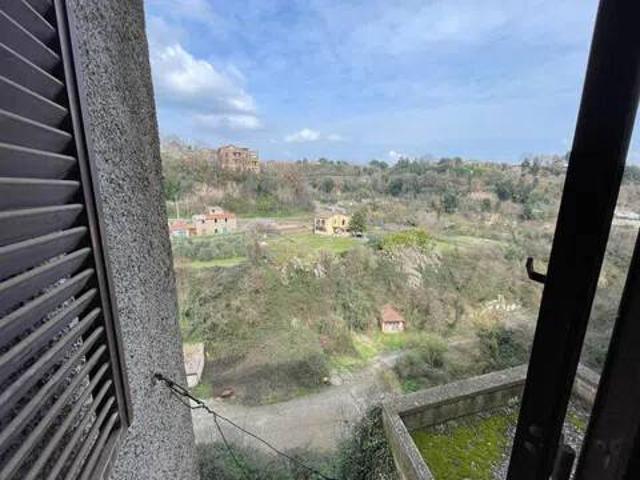 Appartamento in vendita a Grotte di Castro VT