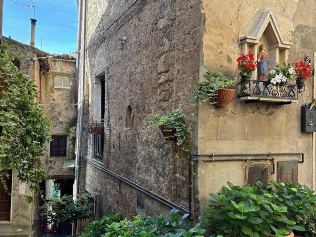Appartamento in vendita a Grotte di Castro VT