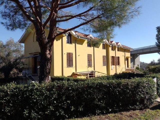 Appartamento in vendita a Imperia IM