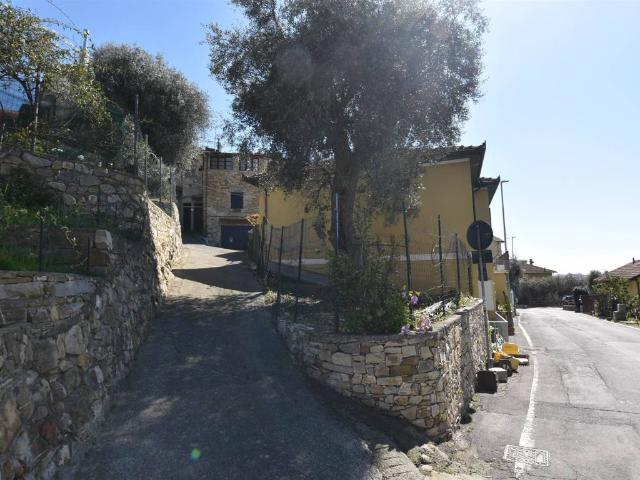 Appartamento in vendita a Imperia IM