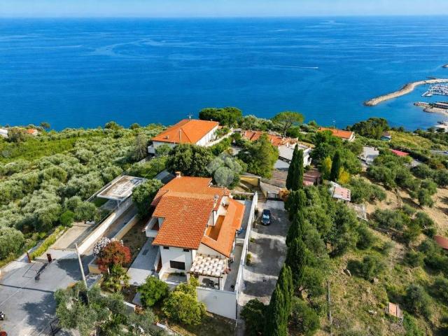 Appartamento in vendita a Imperia IM