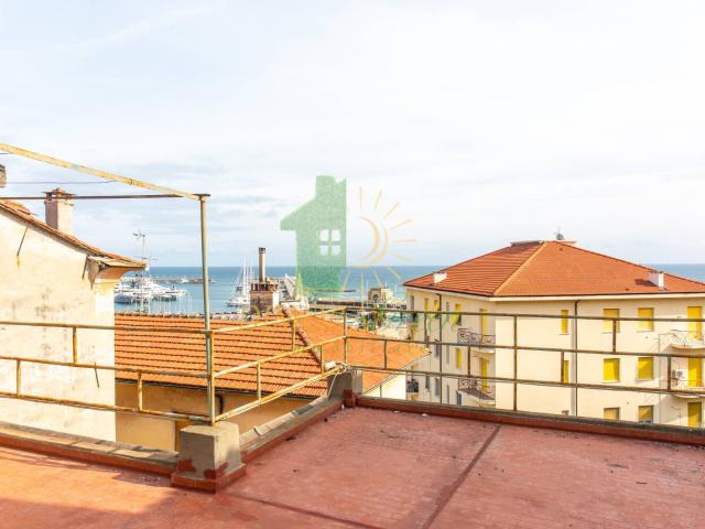 Appartamento in vendita a Imperia, Porto Maurizio Borgo Marina