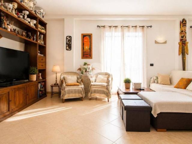Appartamento in vendita a Imperia via Gioiosa, 23