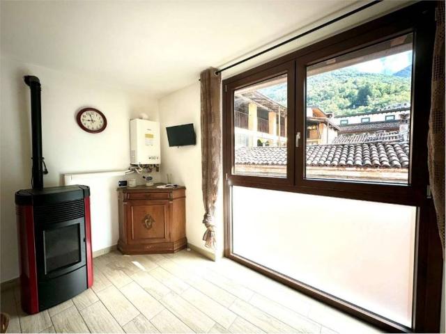 Appartamento in vendita a Introbio LC